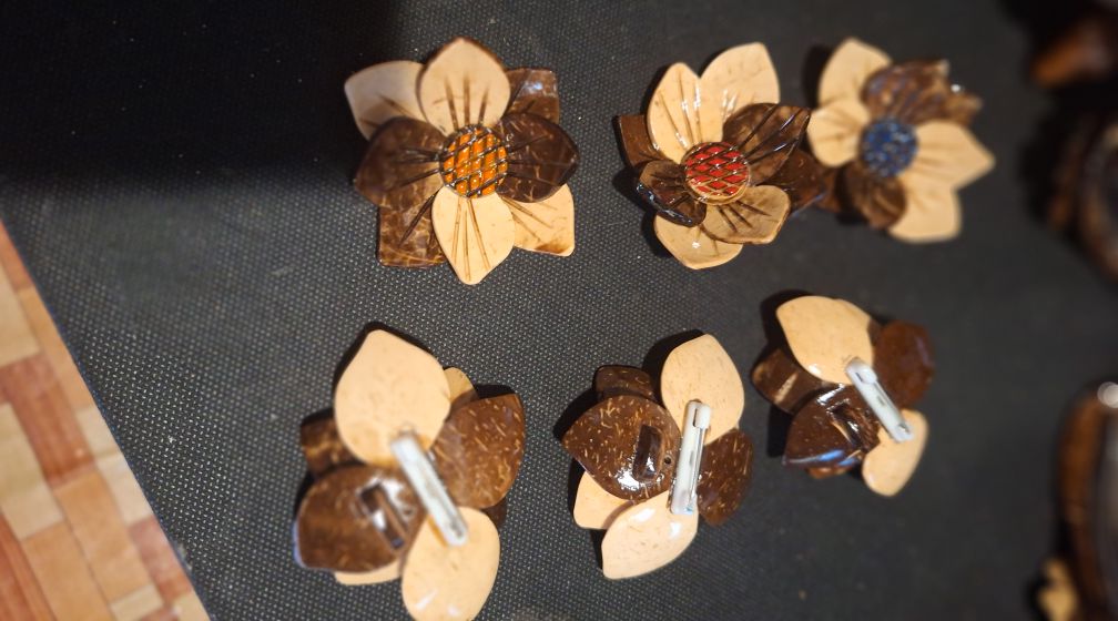 Bros Bunga Tempurung 