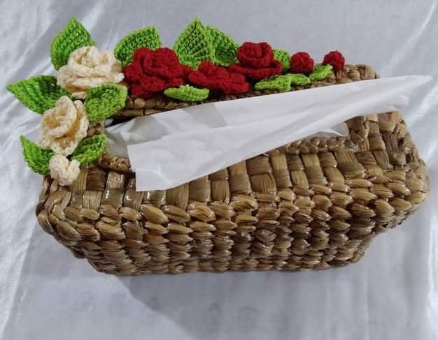 Tempat Tisu Enceng Gondok